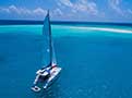 catamaran en maldivas